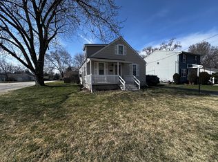 930 Cookane Ave, Elgin, IL 60120