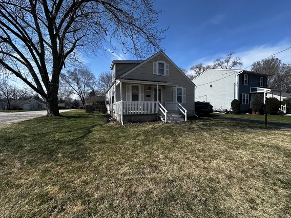 930 Cookane Ave, Elgin, IL 60120