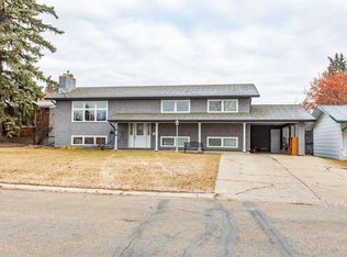 5616 S 53rd Ave, Lacombe, AB T4L 1L3