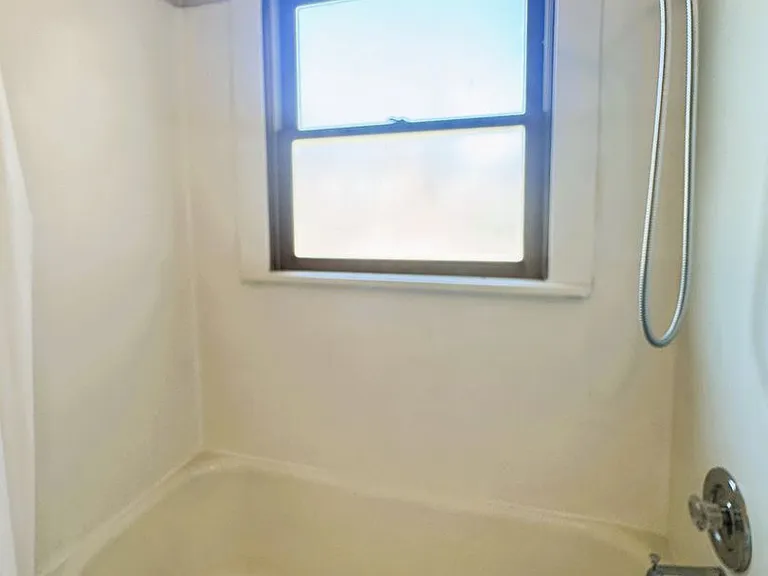 1263 Oak St #3 — Photo 11