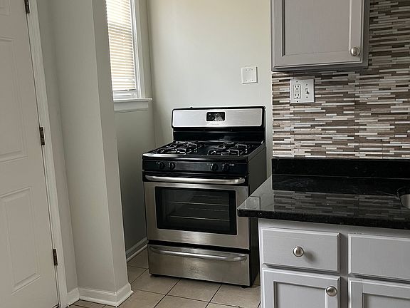5th image of 2421-19 W 60th St #2