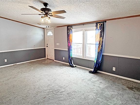 5th image of 13154 Sinclair St SW