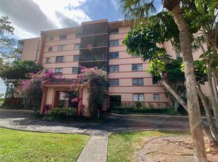 20840 San Simeon Way APT 702, Miami, FL 33179