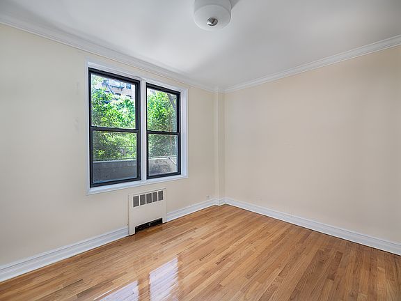 5th image of 675 Academy St APT 1E