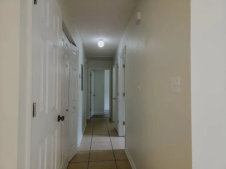 2708 Oak Park Ct — Photo 11