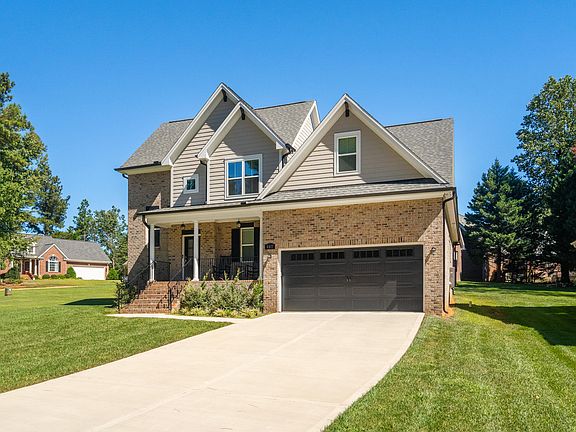 2nd image of 407 Eagle Ct