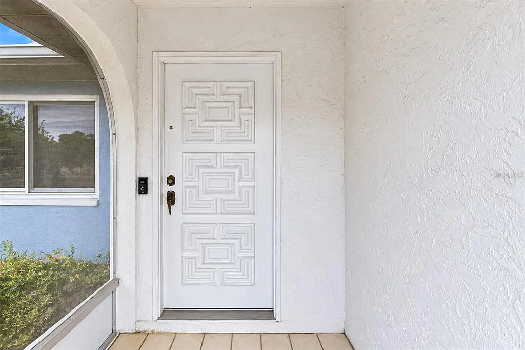 2 bed, 2.0 bath, 1194 sqft, $1,600 — Photo 2