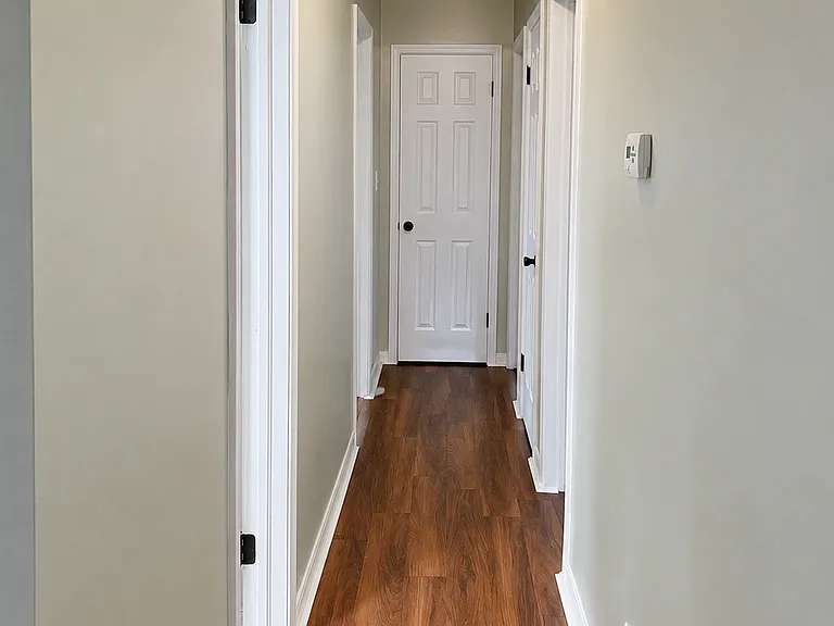 1207 W School St — Photo 2