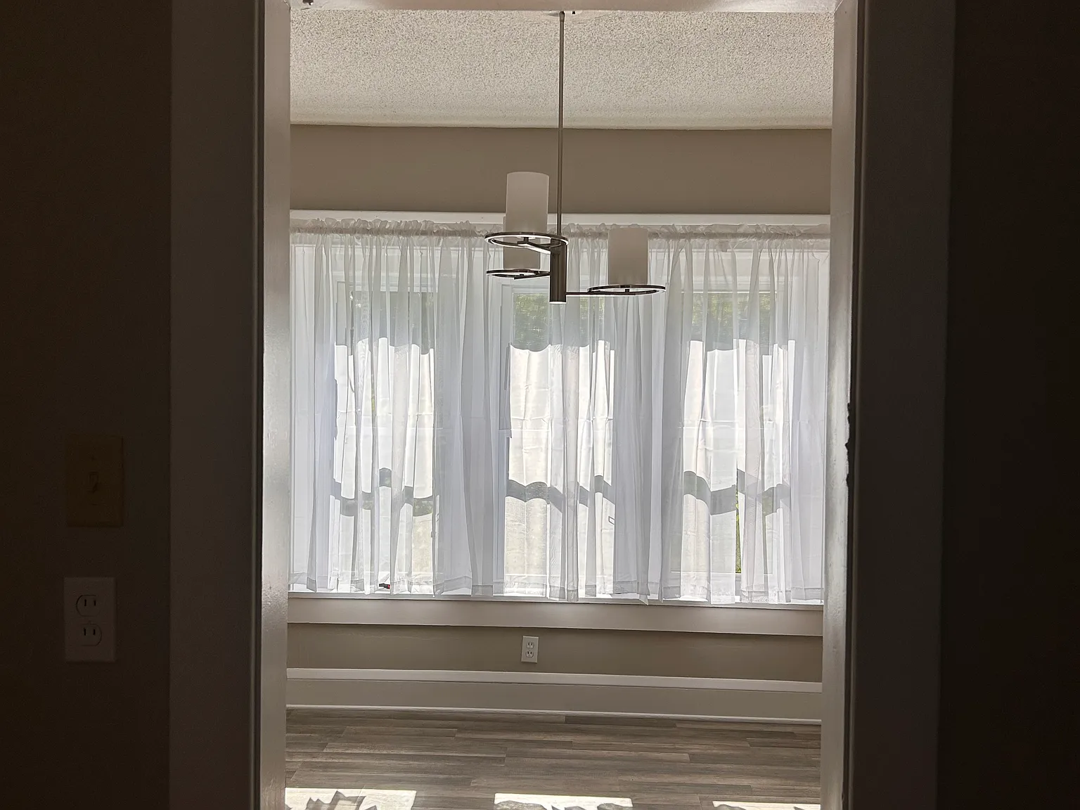 3 bed, 1440 sqft, $1,350 — Photo 1