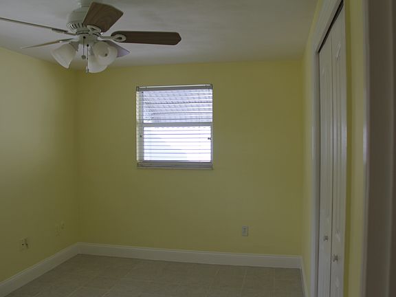 bedroom y