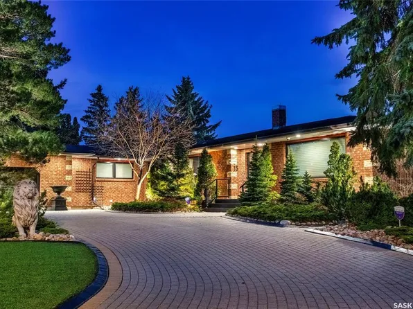 15 Quappelle COURT, Saskatoon, SK S7K 1C2