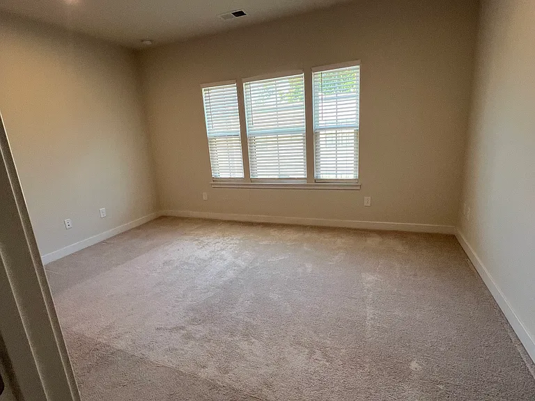 3202 Coquina Ln — Photo 2