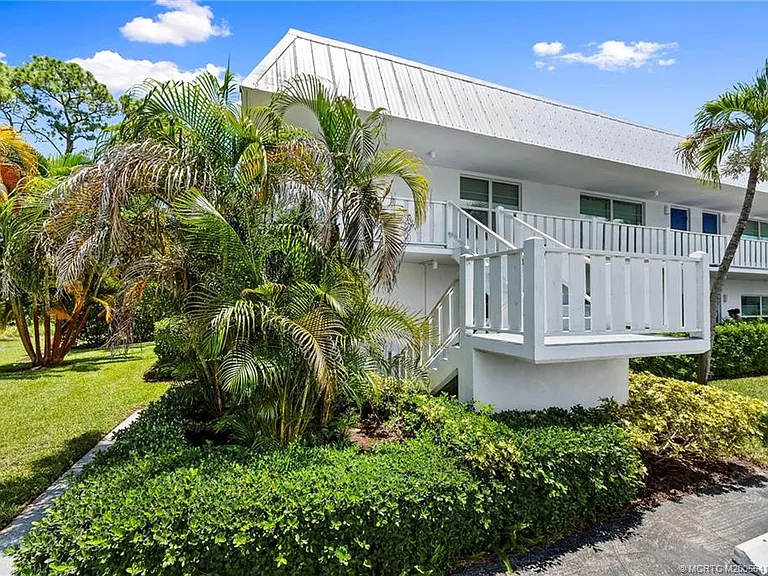 2929 SE Ocean Blvd #F10 — Photo 1