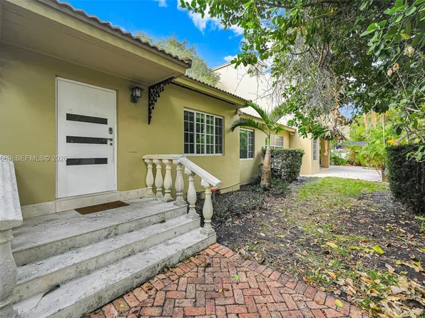 3040 Lucaya St, Miami, FL 33133