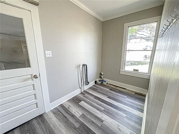 3rd image of 1810 Kirkman St