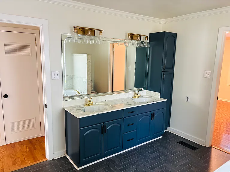 1805 Watt St — Photo 10