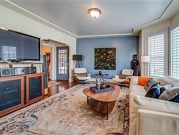 3rd image of 291 Justin Dr