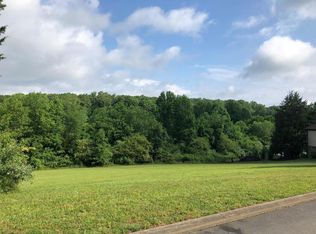 150 Glen Mar Dr, Lenoir City, TN 37772