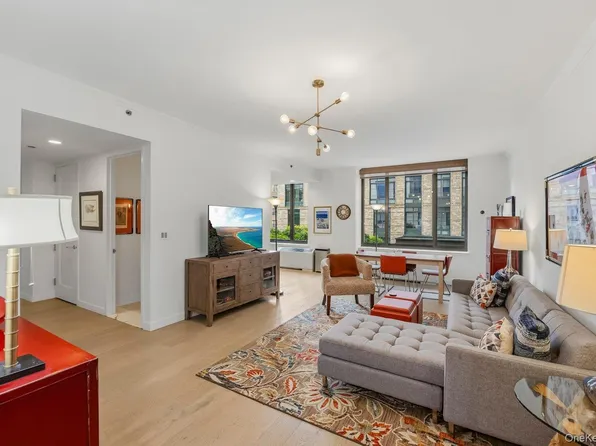 10 City Place #2B, White Plains, NY 10601