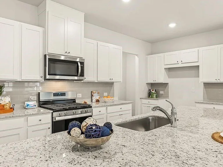 660 Point Place Dr — Photo 9