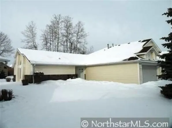 9239 Yorkshire Ln N, Brooklyn Park, MN 55443
