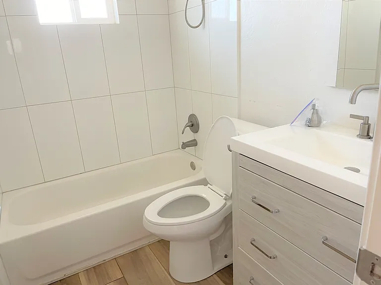 142 N Elm St #12 — Photo 14