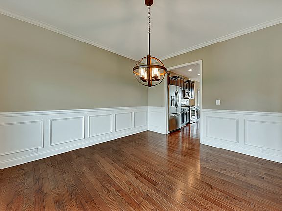 4th image of 9960 Winding Hill Ln