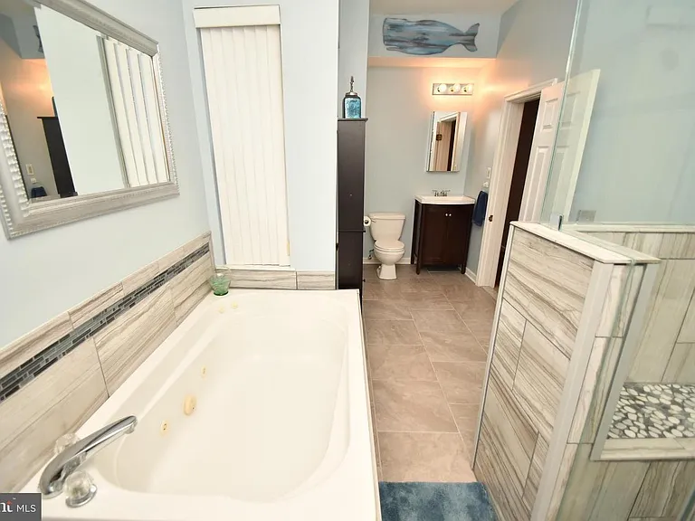 Master Bath cont