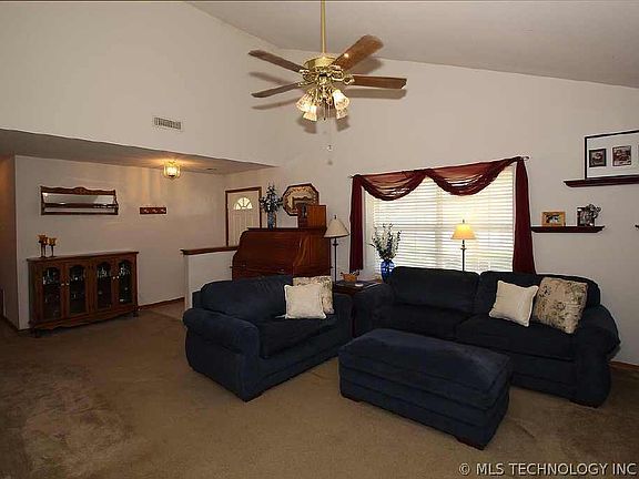 5th image of 9454 E Magnoliawood Dr
