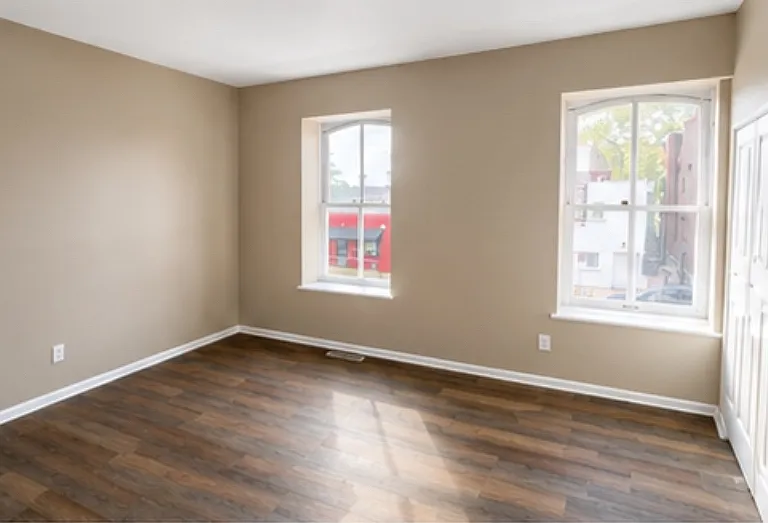 811 Russell Blvd #2F — Photo 11