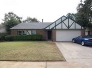 200 Cinnamon Ln, Euless, TX 76039