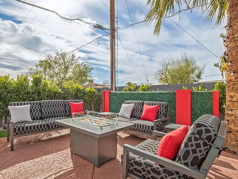 7737 E Roosevelt St — Photo 32
