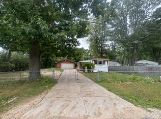 204 Standard St, Houghton Lake, MI 48629