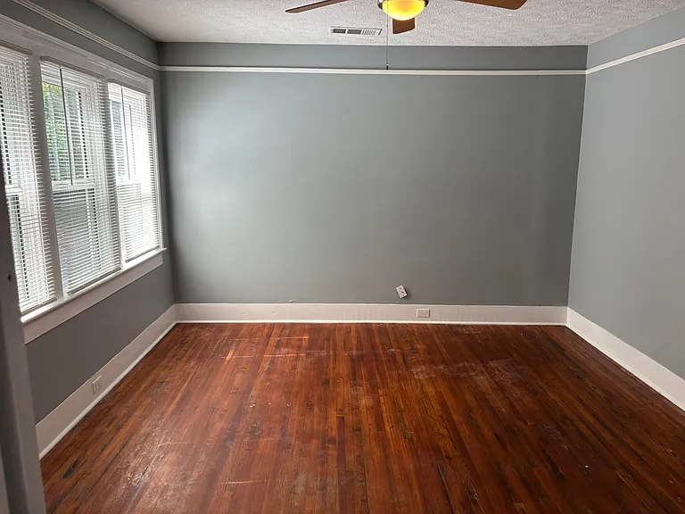 1405 Virginia St — Photo 9