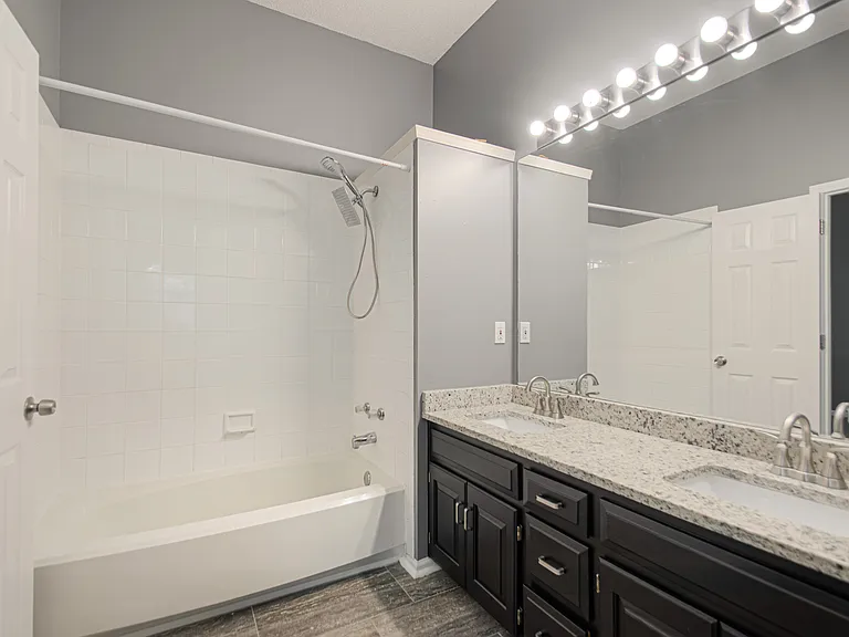 13907 W 150th Ct — Photo 24