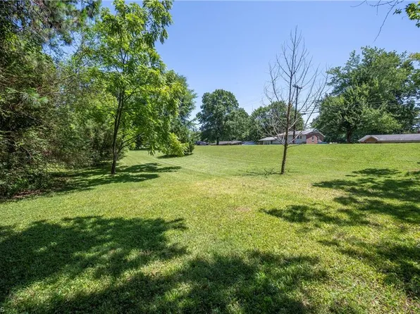 0 Peace Haven Rd, Winston Salem, NC 27104