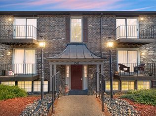 241 Coxcomb Hill Rd APT 21, New Kensington, PA 15068