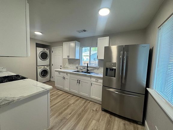 4th image of 546 Santiago Ave