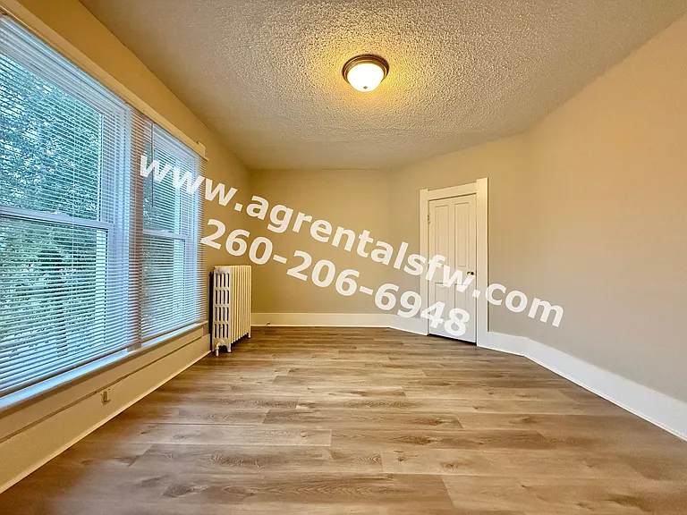 912 Savilla Ave — Photo 5