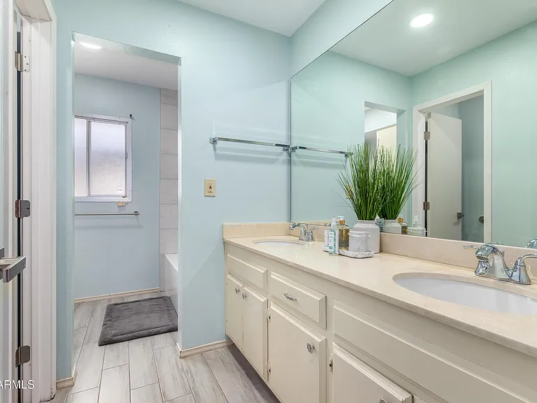 4428 W Laurie Ln — Photo 20