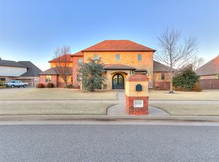 1509 Rain Tree Dr, Moore, OK 73160