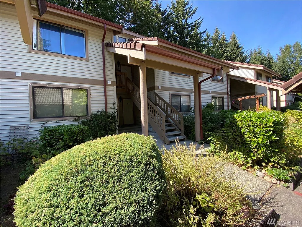17521 118th Ave SE APT A8 photo 1