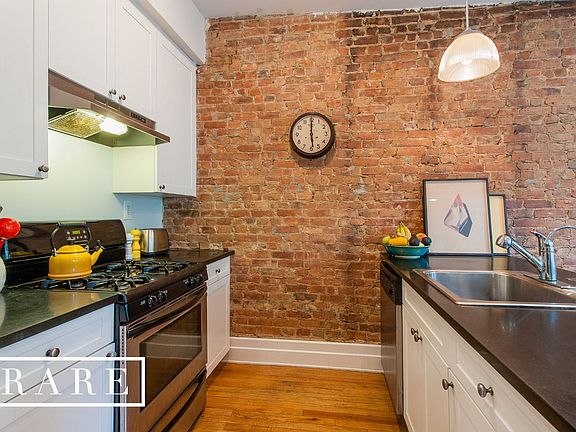 4th image of 87 Vanderbilt Ave APT 1
