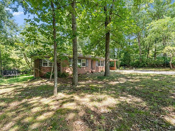 3rd image of 1290 Groce Meadow Rd