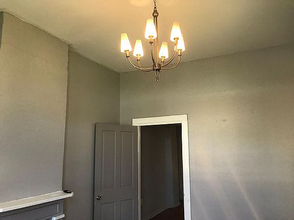 3rd image of 3514 Lasalle St #0