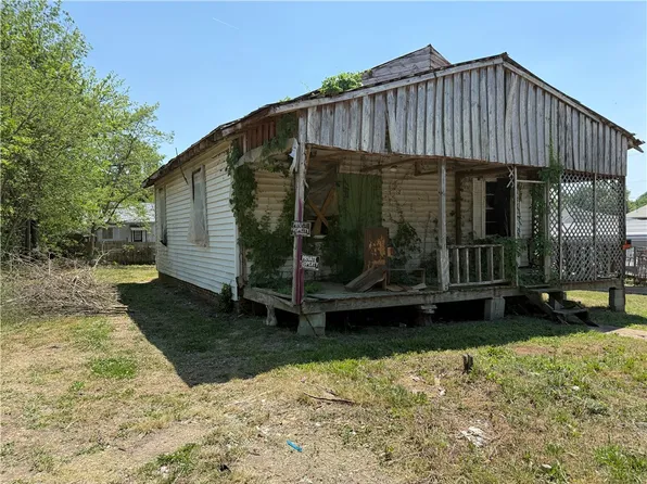 26 Sirrine St, Seneca, SC 29678