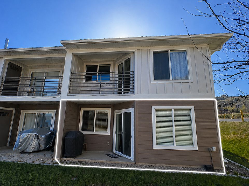1st image of 929 Harbor Dr #120