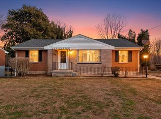 909 Chester Ave, Roanoke, VA 24019