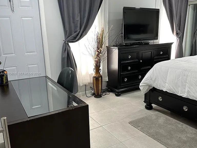5169 Lakefront Blvd #D — Photo 11