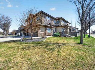 1254 Adamson Dr SW, Edmonton, AB T6W 1Z4